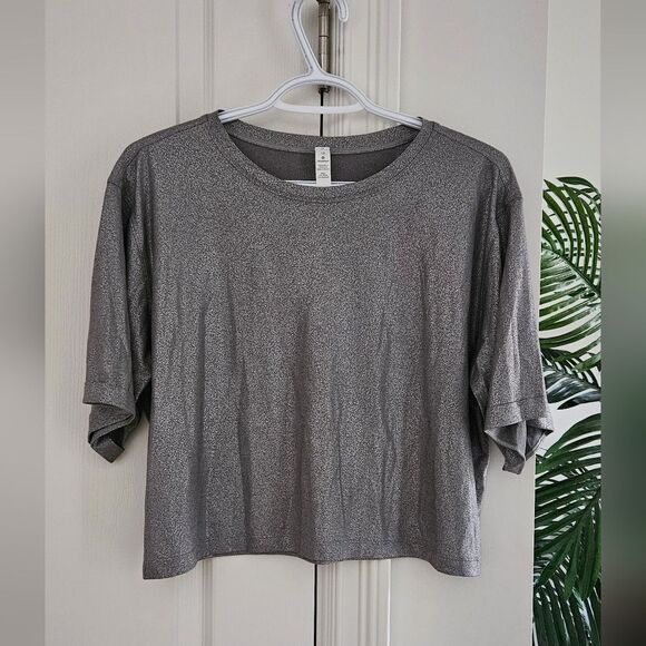 lululemon Gray/ Silver Short Sleeve Tee - Picture 1 of 5